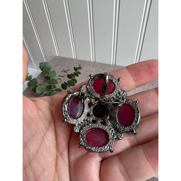 Magenta Cabochon Brooch Vintage Lucite Pendant Medieval Renaissance - Picture 5 of 7